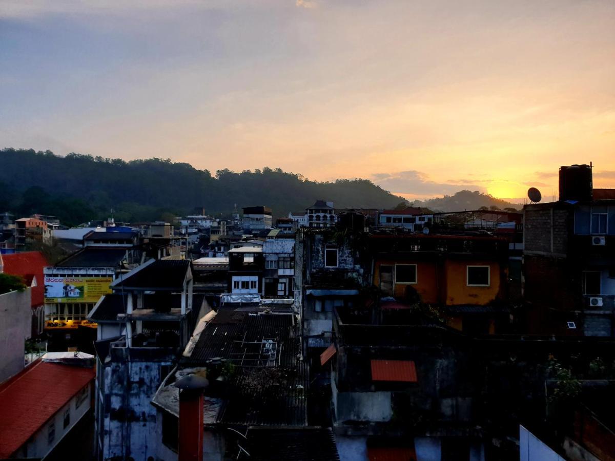 Kandy Tower Inn Экстерьер фото